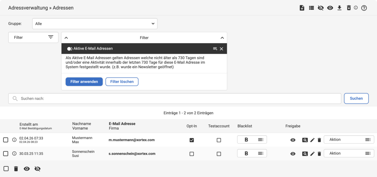 Backend Listenübersicht mit dem Filter für aktive E-Mail-Adressen und zwei Adresseinträgen