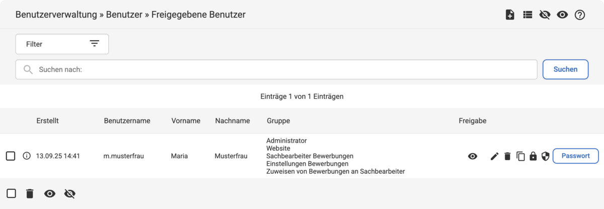 Backend Listenübersicht in der Benutzerverwaltung mit einem Eintrag und verschiedenen zugeordneten Gruppen