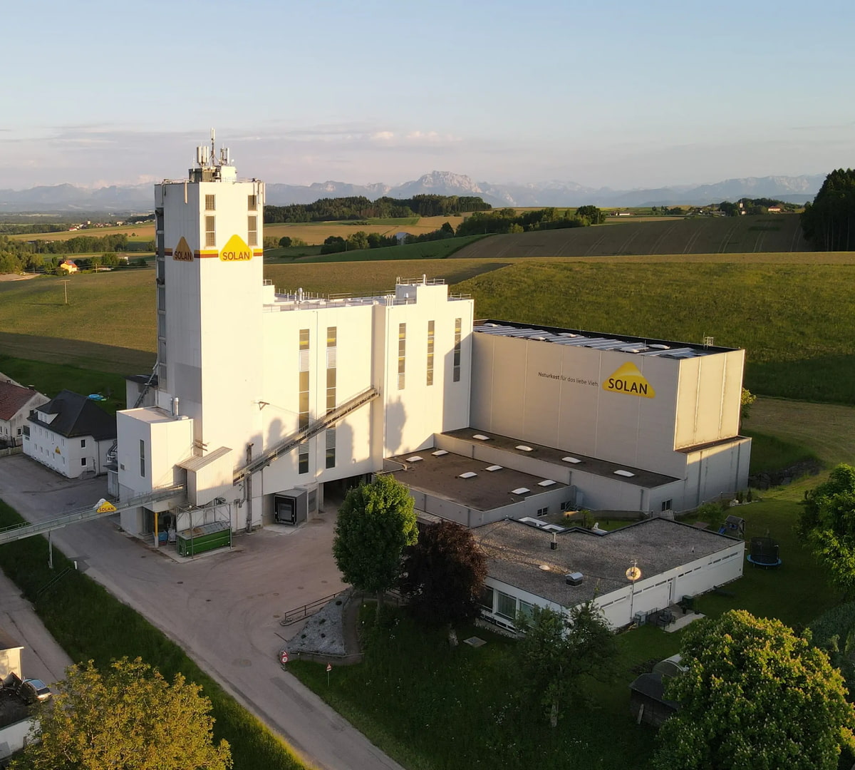 Solan Betriebsgebäude im Jahr 2022